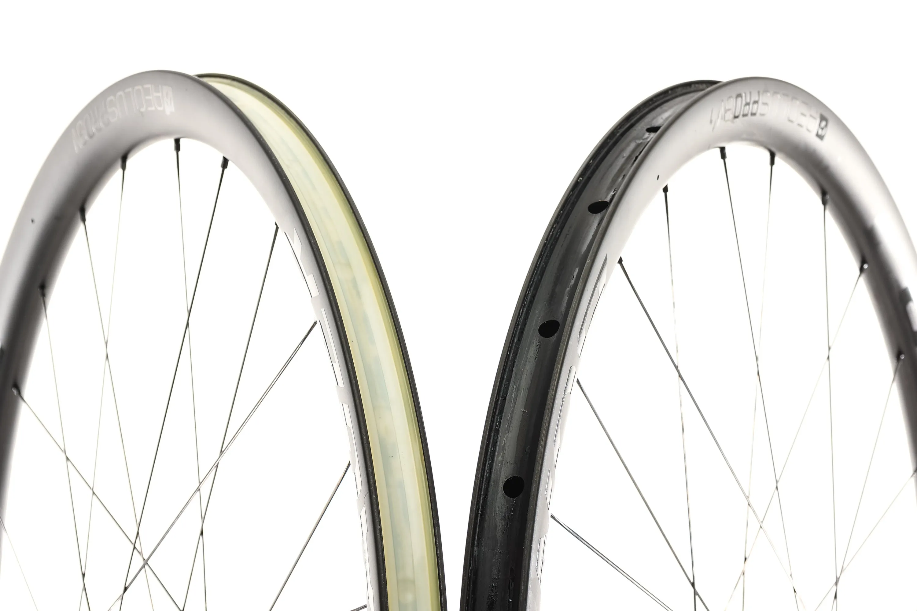 Bontrager Aeolus Pro 3V Carbon Tubeless 700c Wheelset