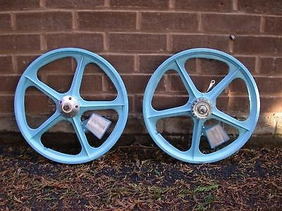 OLD SCHOOL BMX ACORN MAG WHEEL REFLECTORS JOB LOT 10 PAIRS ALSO SUIT PROJECT