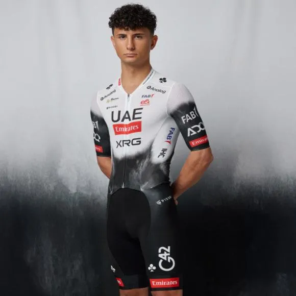 Pissei UAE Team Emirates 2025 road suit