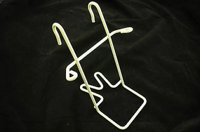 SPENCER WIRE BASKET HANDLEBAR HANGER ,HOLDER,HOOK FOR ATTACHING BASKET WHITE