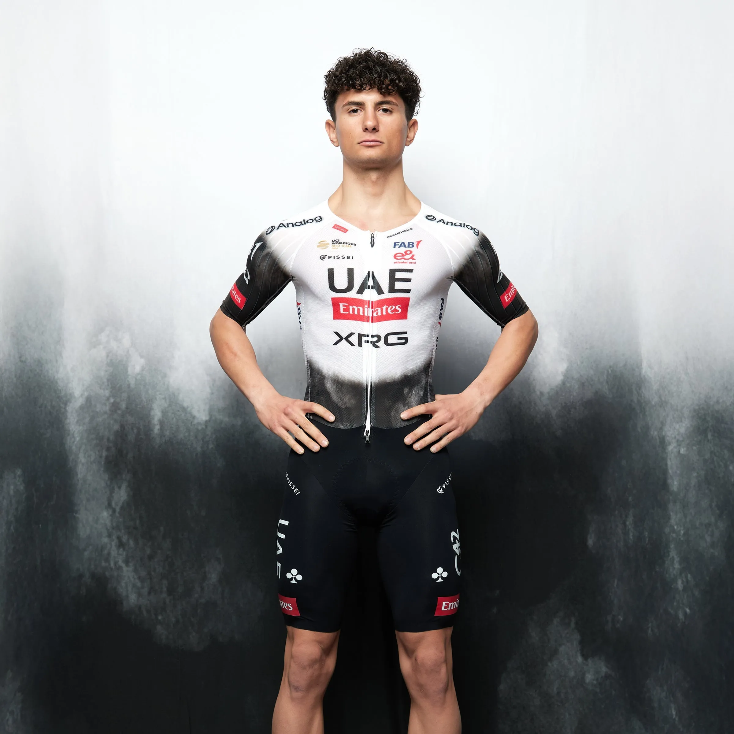 UAE Team Emirates 2025 Hybrid Pissei skinsuit