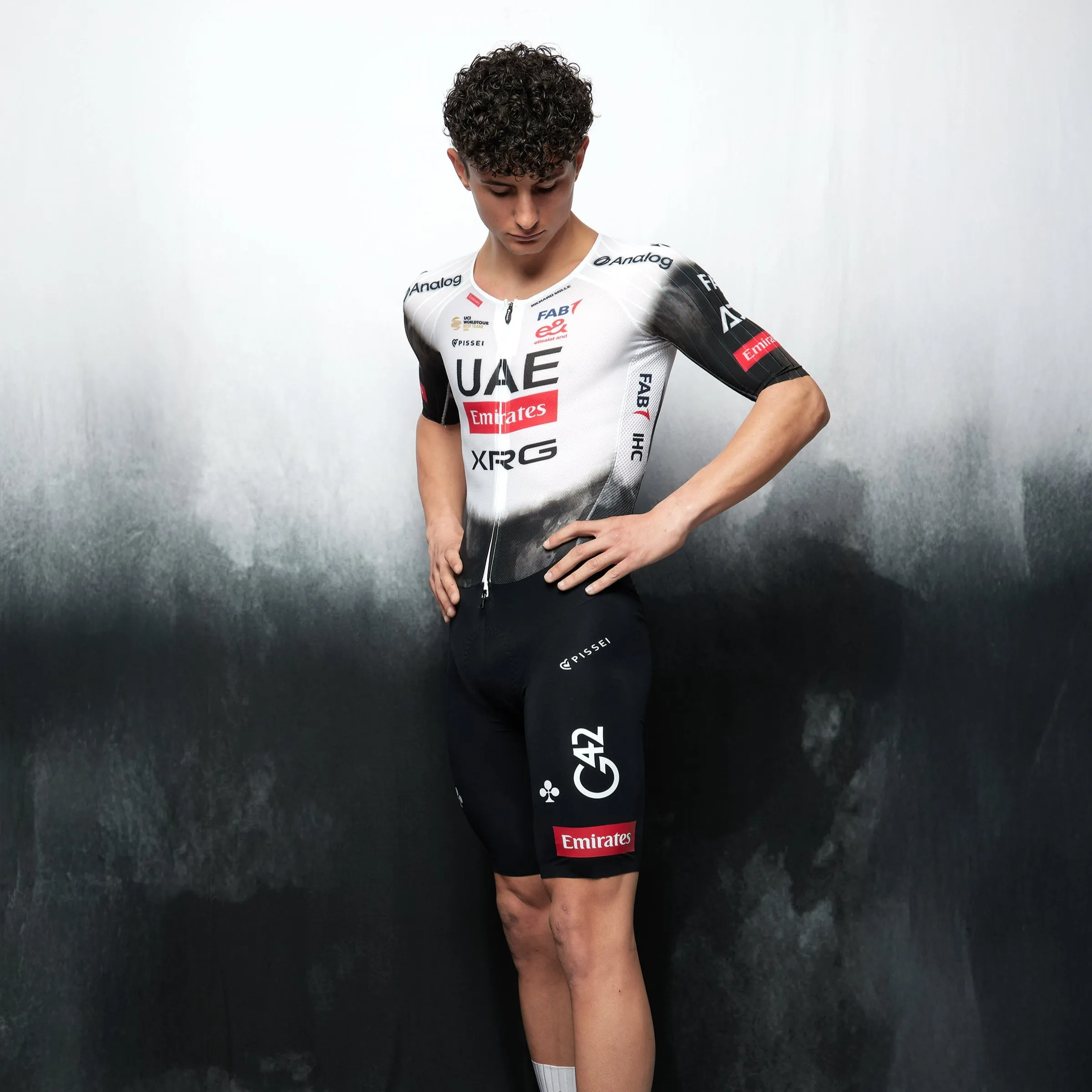 UAE Team Emirates 2025 Hybrid Pissei skinsuit