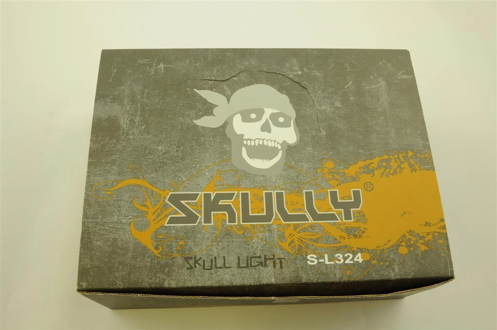 WHOLESALE JOB LOT OF 12 GENUINE SKULLY SKULL GLOW IN THE DARK BIKE LIGHT 67%